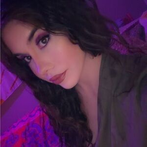 Meet your Posher, Corrina